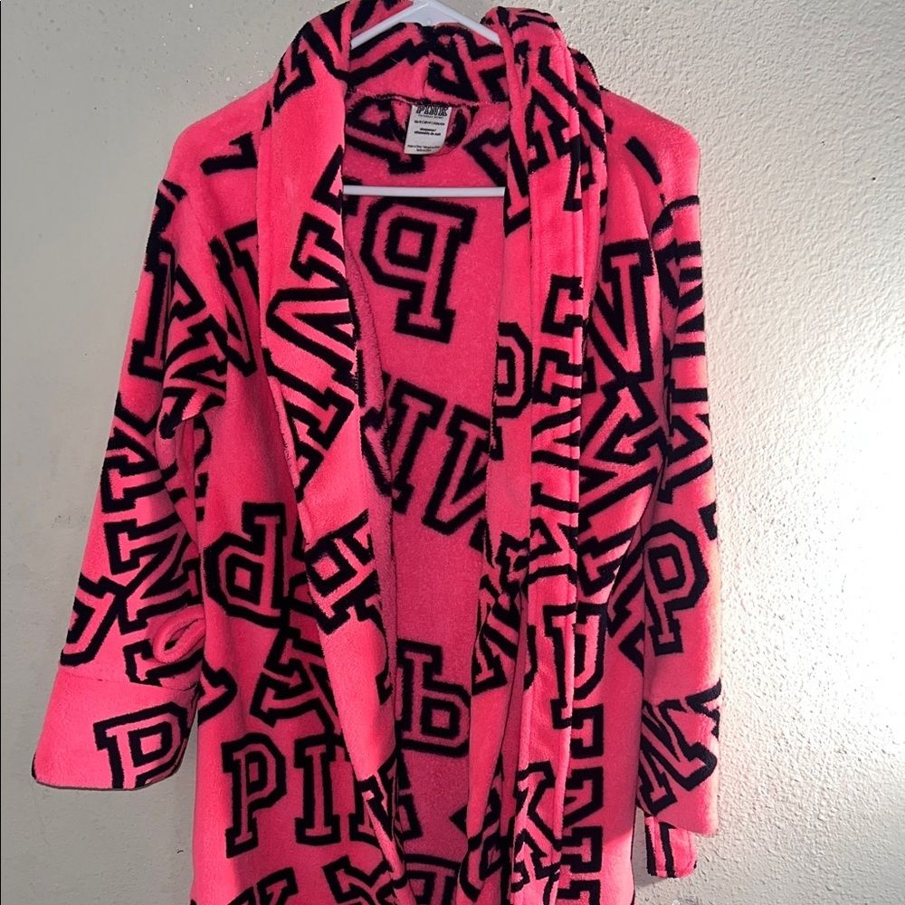 PINK Victoria's Secret Bold Pink and Black Lounge Robe - Picture 3 of 9